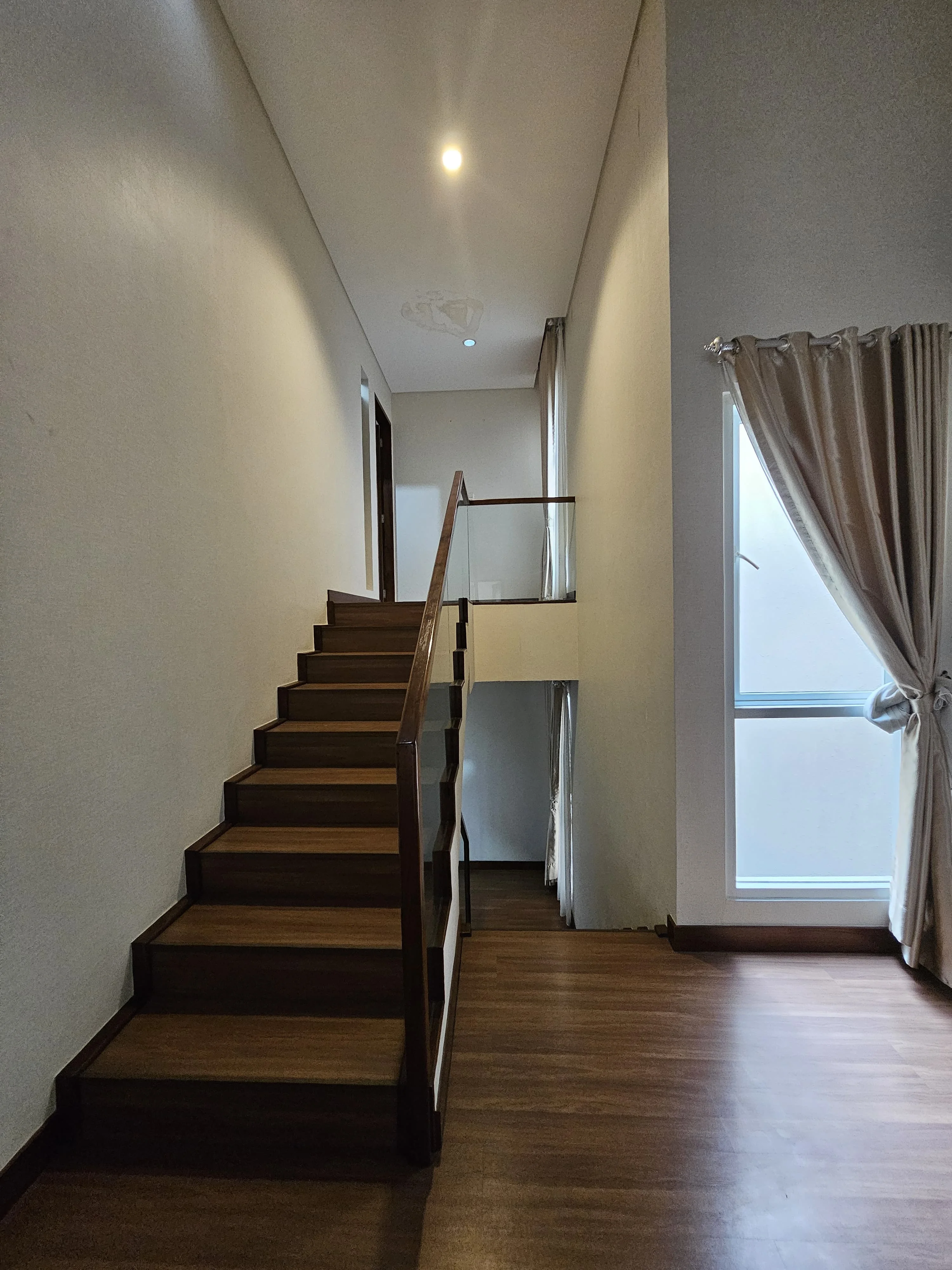 Rumah Siap Huni Dalam Townhouse Jatipadang Pasar Minggu Jakarta Selatan
